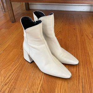 Lintervalle off white leather ankle boots